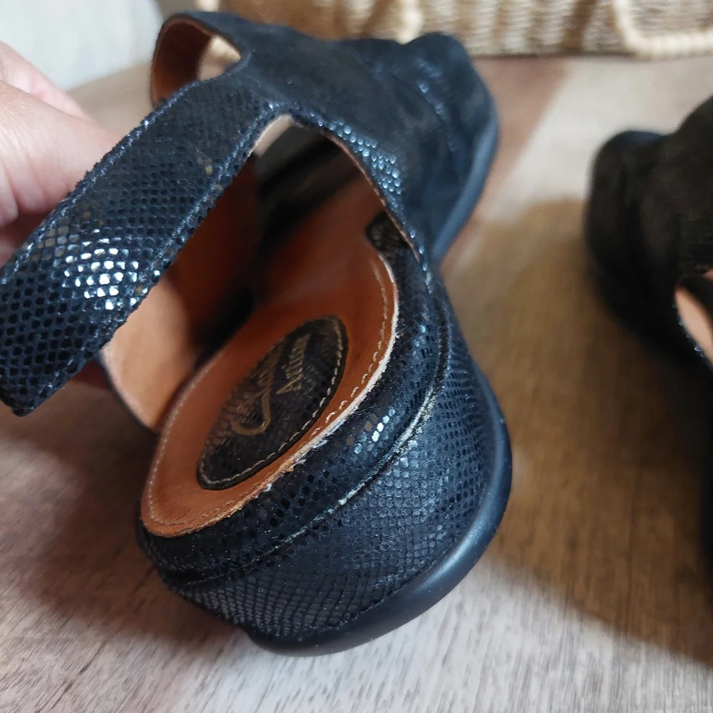 Clarks Artisan Women's Sandals Strappy Tiffani Aldora Black Leather 7.5W